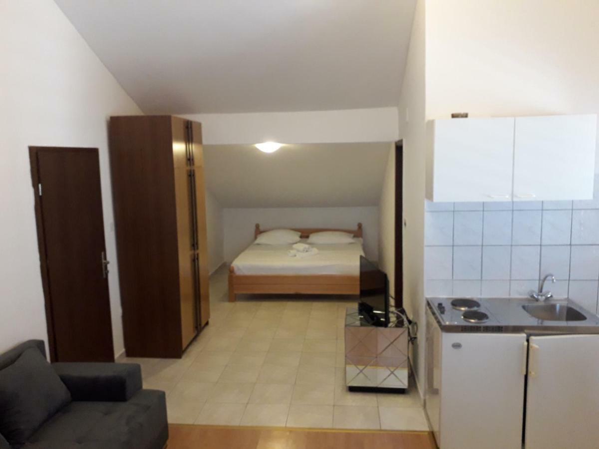 Apartments Dalmacija بودْسْتغانا المظهر الخارجي الصورة